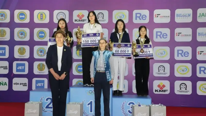 В Алматы завершился чемпионат мира по тогызкумалаку среди юношей и девушек