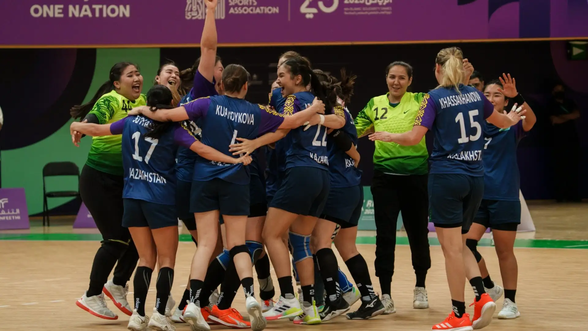 Женская сборная Казахстана стартует на чемпионате мира