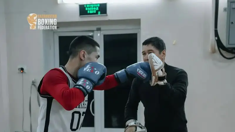 Казахстанские боксёры тренируются в Ташкенте