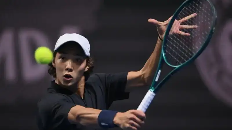 Амир Омарханов 