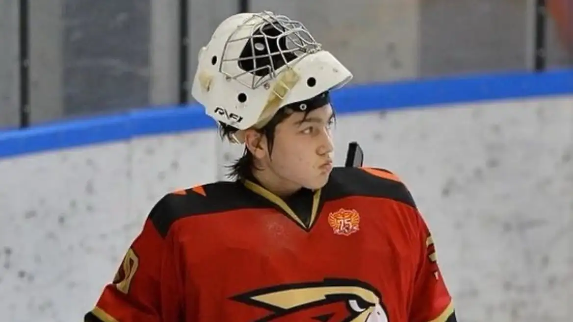 Казахстанский вратарь остался в запасе на матч юниорской хоккейной лиги Канады