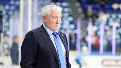 Главный тренер &quot;Барыса&quot; назвал причины разгромного поражения команды в КХЛ