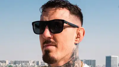 Том Аспиналл