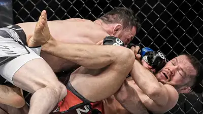 Экс-чемпион UFC сделал прогноз на реванш Двалишвили - Ян