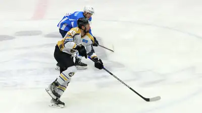 Семь шайб было заброшено в игре чемпионата Казахстана по хоккею