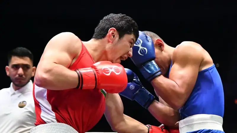 Уверенной победой завершился бой чемпиона мира из Узбекистана на ЧМ-2025
