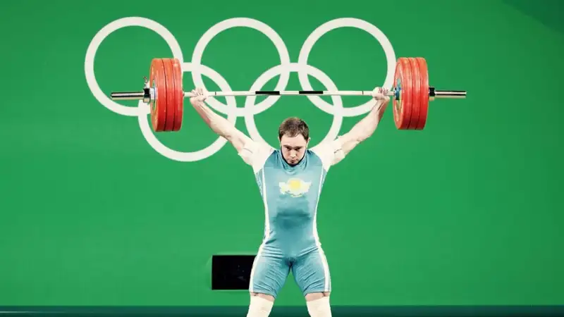 Очень жаль Дениса, но складывается такое ощущение, что ему пора уже "завязывать"...