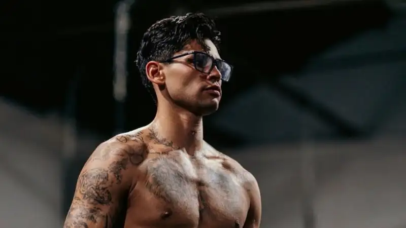 "Трусливый ход": Гарсия высказался о скандале Кроуфорда и WBC