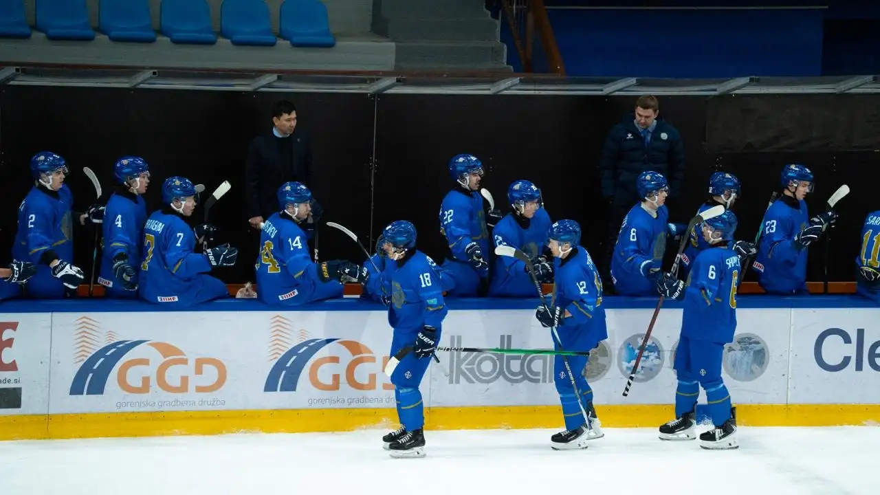 Чудовищным разгромом завершился матч сборной Казахстана на молодёжном чемпионате мира по хоккею