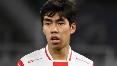 Казахстанский футболист остался на скамейке запасных на матч европейского чемпионата