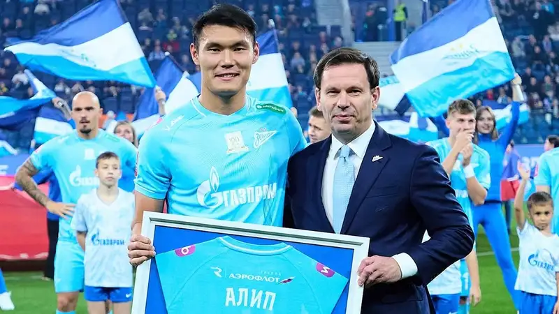 "Алип слабо играет в атаке": российский комментатор считает, что "Зениту" нужен новый защитник