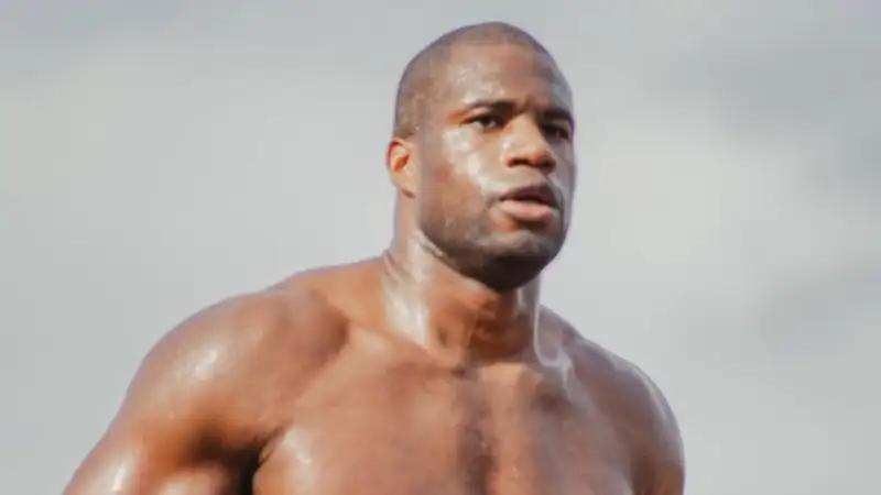 Тренер Дюбуа хочет бой с Уордли: Это был бы фантастический поединок