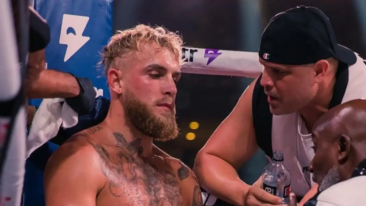 "Он намного лучше, чем о нём думают": чемпион мира удивлён боксёрским навыком Джейка Пола