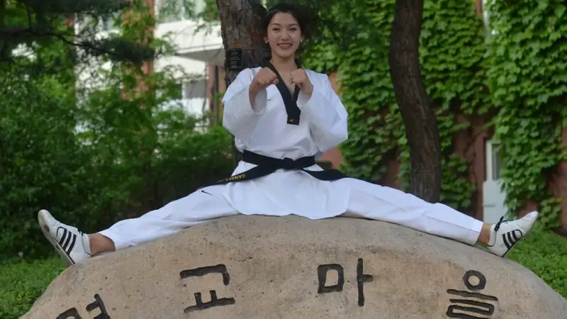 Продолжаем следить за нашей Джансель Дениз