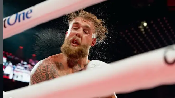 Пол сломал челюсть 