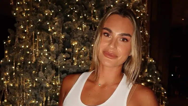 Арина Соболенко показала, как проводит межсезонье в Дубае