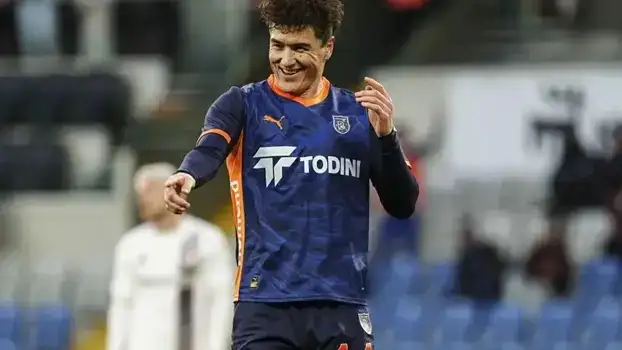 Голы узбекских футболистов принесли победу "Башакшехиру" в матче турецкой Суперлиги