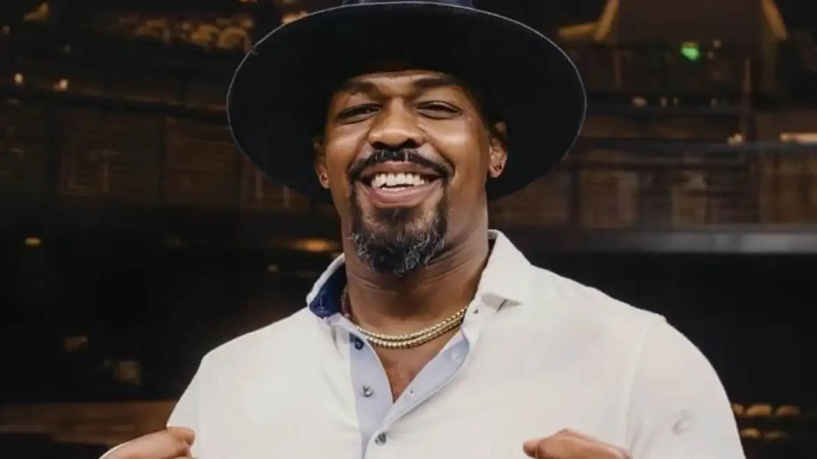 "Помню, что ноги перестали меня слушаться": Джон Джонс рассказал, кто ударил его сильнее всех