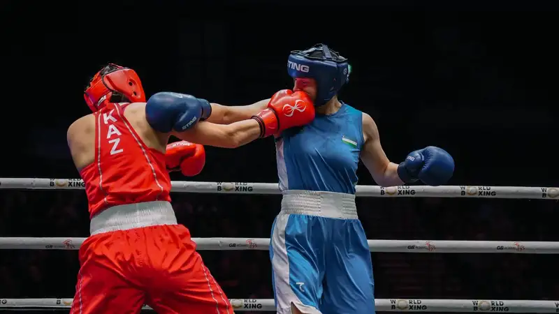 Аида Абикеева победждает Навбахор Хамидову на чемпионате мира по боксу в Ливерпуле