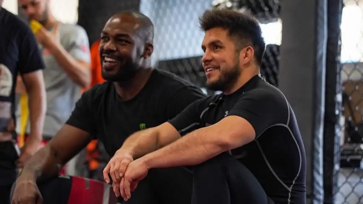 Экс-чемпион UFC не видит шансов у Садулаева на победу в бою с Джонсом по правилам ММА