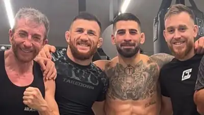 Двалишвили провёл спарринг с Топурией (видео)