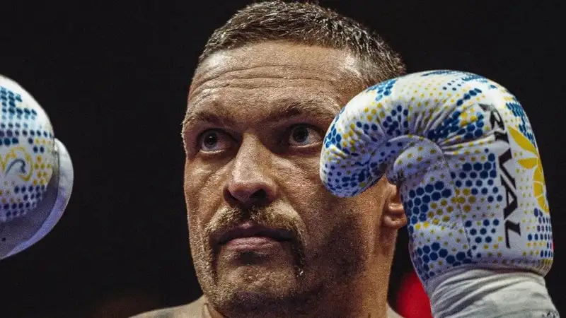 Александр Усик