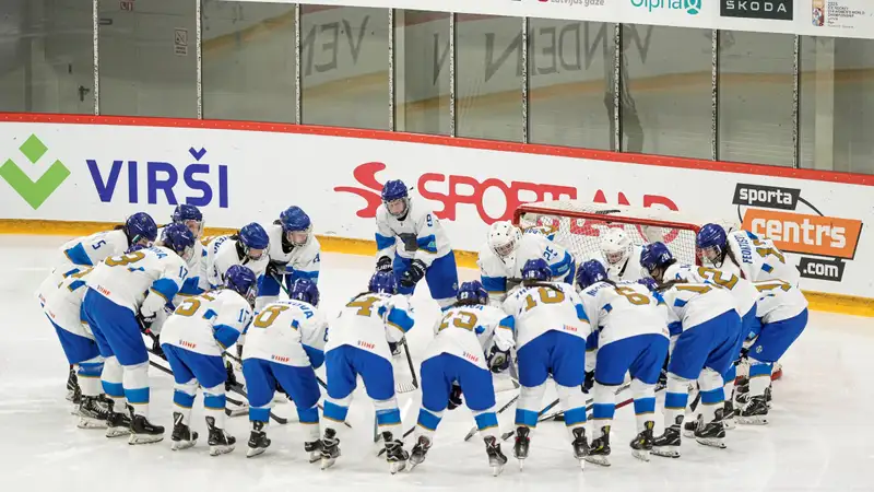 Стал известен состав сборной Казахстана на чемпионат мира по хоккею