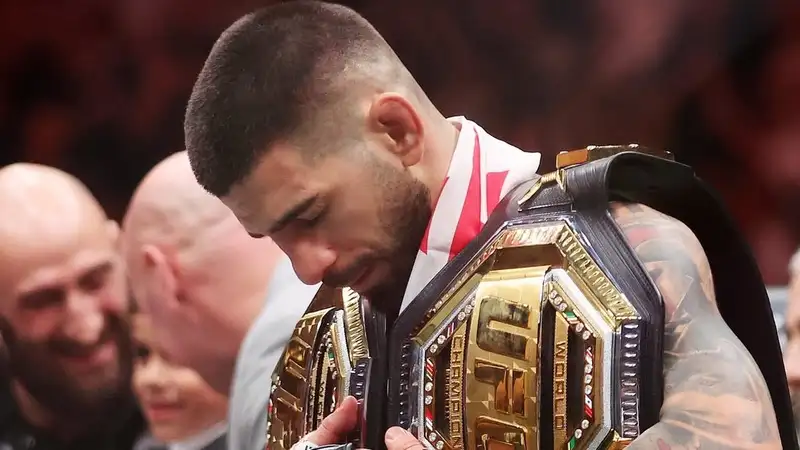 Илия Топурия 