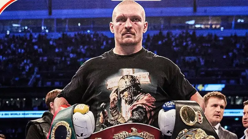 Александр Усик