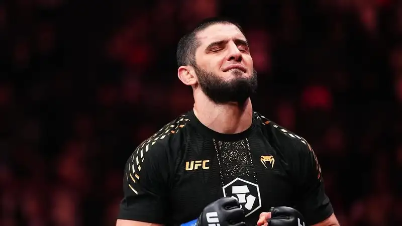 Ислам Махачев