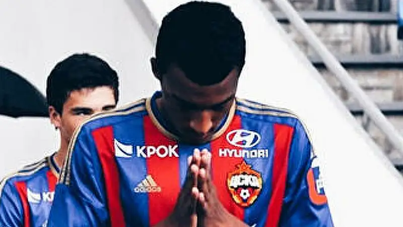 Нападение на футболиста