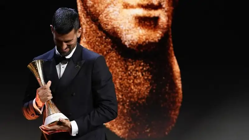 Криштиану Роналду тепло поздравил Новака Джоковича с получением престижной премии