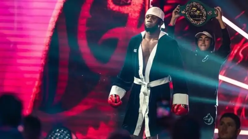 Карлос Адамес 