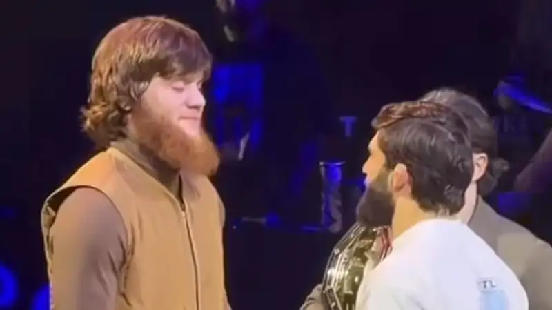 Поединок по грэпплингу между Царукяном и Шарой "Буллетом" завершился вничью