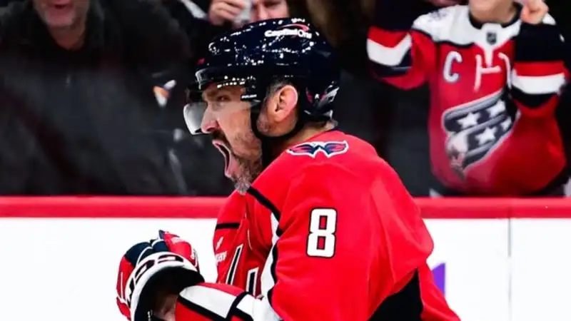 Александр Овечкин забил 10 и более голов 18 вратарям НХЛ