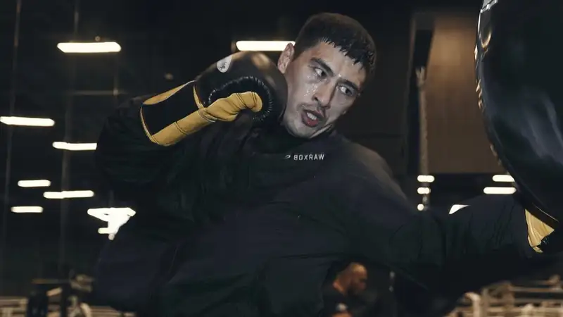 Дмитрий Бивол 