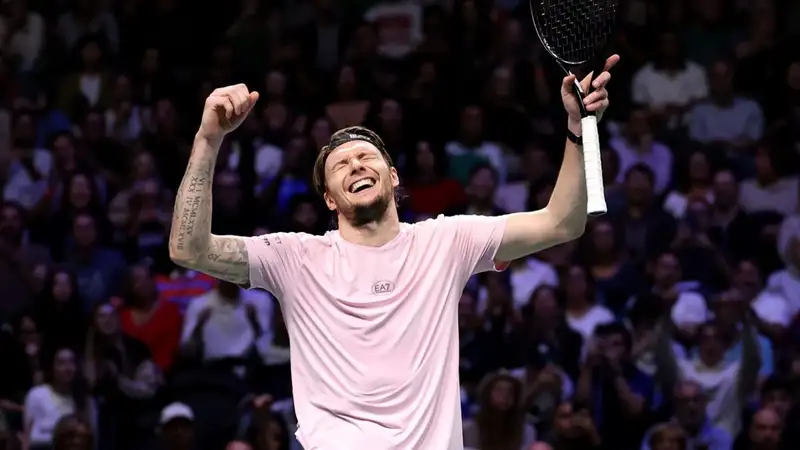 Александр Бублик "наказал" своего обидчика в первом матче года на топ-турнире в Гонконге