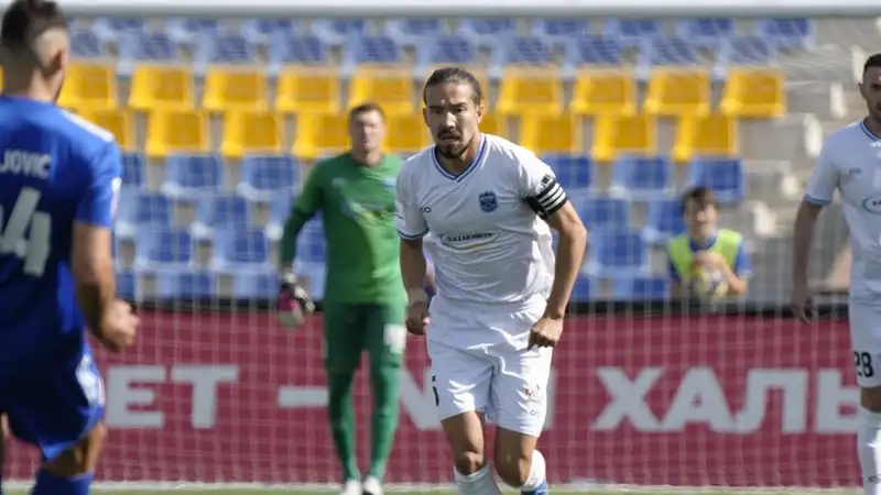 Демият Сламбеков