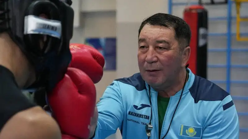 Стало известно, почему самый успешный за 10 лет тренер покинул сборную Казахстана по боксу