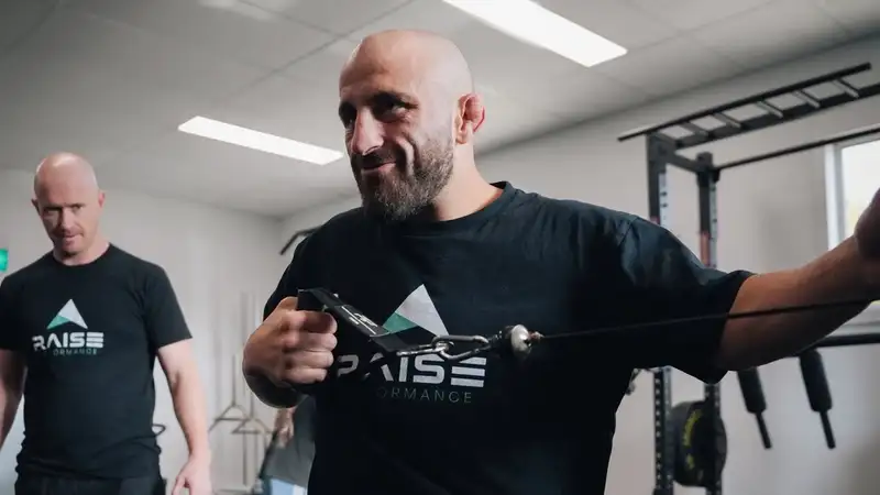 Алекс Волкановски 