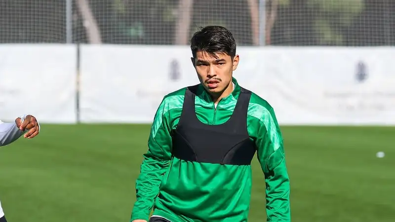 Галымжан Кенжебек поделился первыми впечатлениями после перехода в "Ахмат"