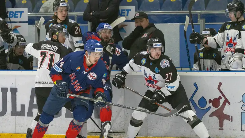 Разгром был зафиксирован в единственном матче игрового дня ЧРК по хоккею