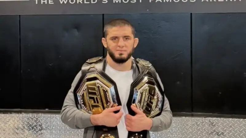 Махачев не будет спускаться в лёгкий вес ради поединка с Топурией