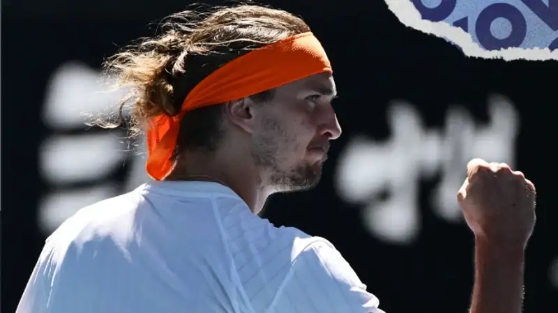 Зверев победил на старте АО