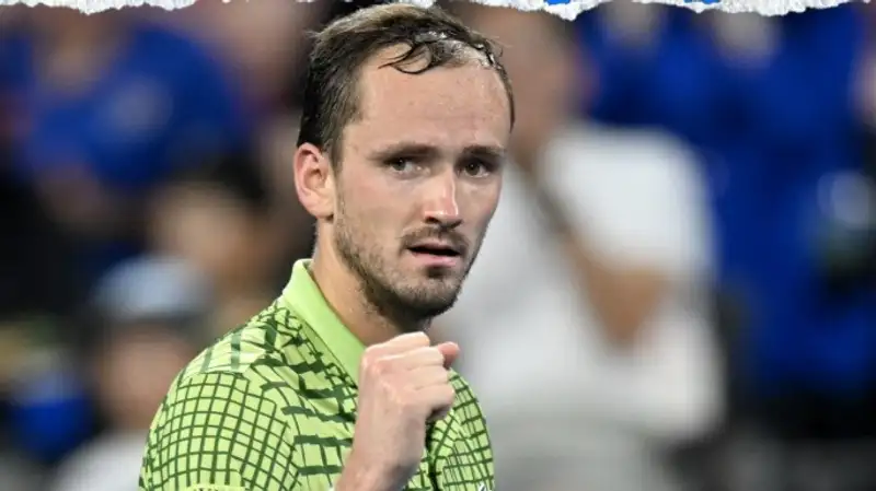 Медведев во втором круге АО