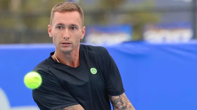 Казахстанский теннисист пробился во второй круг "Челленджера" в Португалии