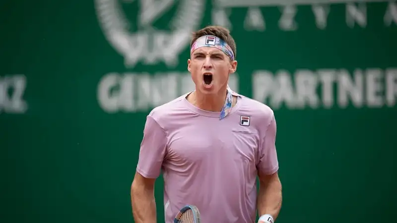 Провалом завершился матч казахстанского теннисиста на турнире во Вьетнаме