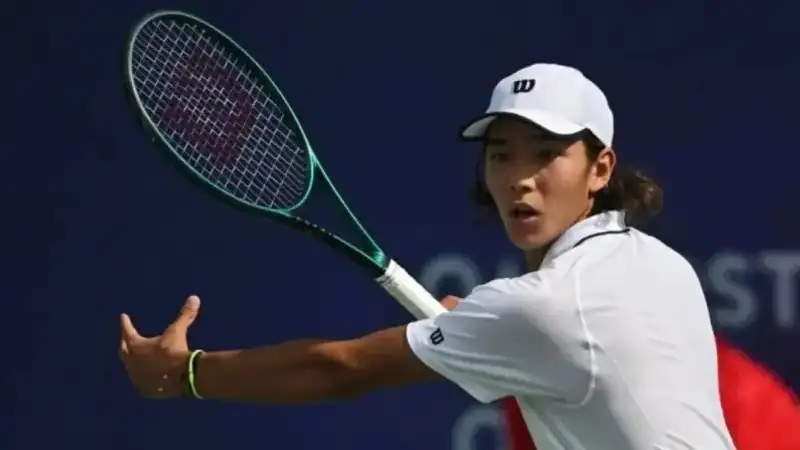 Амир Омарханов 