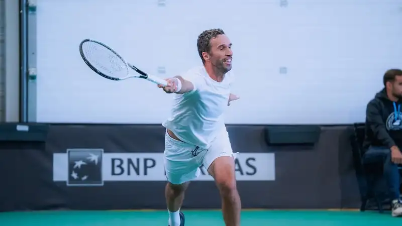 Провалом закончился матч опытного казахстанского теннисиста на турнире в Португалии