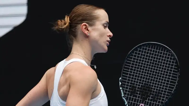 Упорный матч между украинской и российской теннисистками на AO завершился в двух сетах